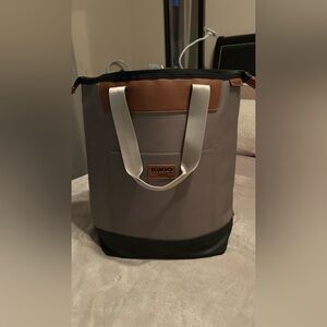 Igloo Aura Tote Backpack, a convertible soft-sided cooler bag